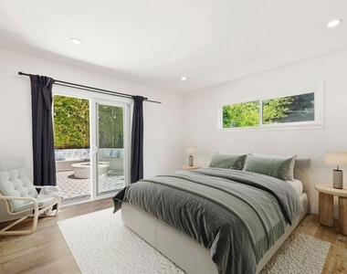 16141 Dickens Street - Photo Thumbnail 11