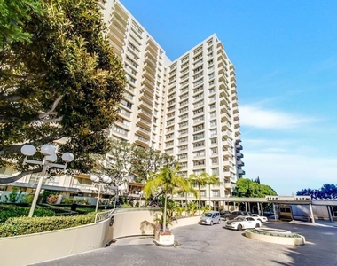 2160 Century Park East - Photo Thumbnail 15