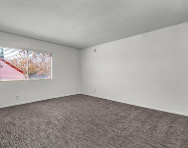 248 S Rexford Drive - Photo Thumbnail 12