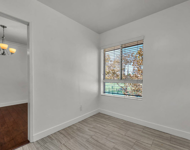 248 S Rexford Drive - Photo Thumbnail 7