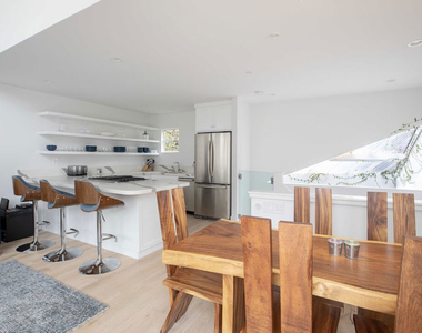 29233 Heathercliff Road - Photo Thumbnail 11