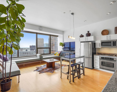 1100 Wilshire Boulevard - Photo Thumbnail 1