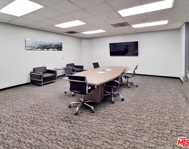 1100 Wilshire Boulevard - Photo Thumbnail 22