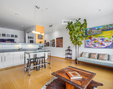 1100 Wilshire Boulevard - Photo Thumbnail 5