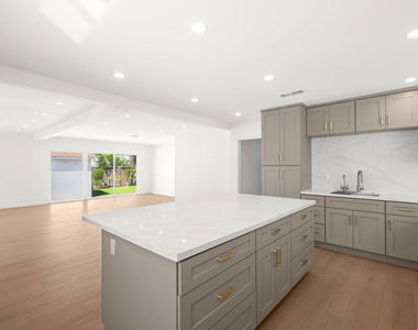 9717 Cisco Street - Photo Thumbnail 7