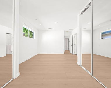 9717 Cisco Street - Photo Thumbnail 16
