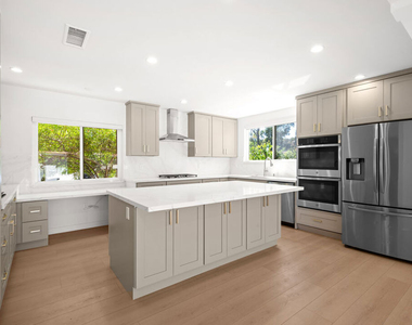 9717 Cisco Street - Photo Thumbnail 2