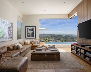 1030 Somera Road - Photo Thumbnail 6