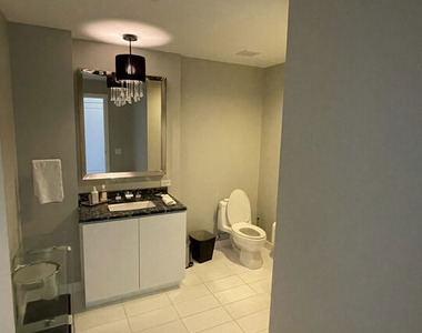 900 W Olympic Boulevard - Photo Thumbnail 14