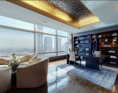 900 W Olympic Boulevard - Photo Thumbnail 6