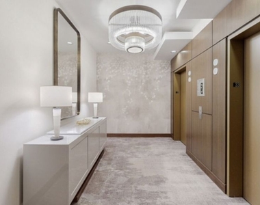 900 W Olympic Boulevard - Photo Thumbnail 5