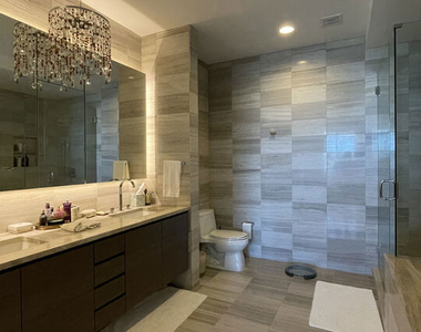 900 W Olympic Boulevard - Photo Thumbnail 18