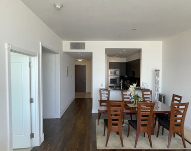 900 W Olympic Boulevard - Photo Thumbnail 10