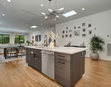 4203 Saugus Avenue - Photo Thumbnail 7