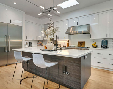 4203 Saugus Avenue - Photo Thumbnail 4
