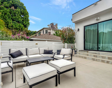 4203 Saugus Avenue - Photo Thumbnail 25