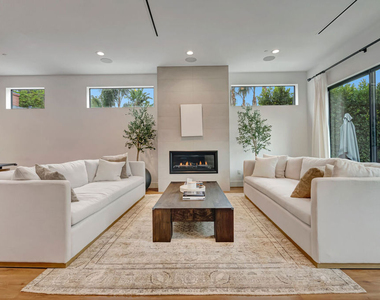 4203 Saugus Avenue - Photo Thumbnail 11