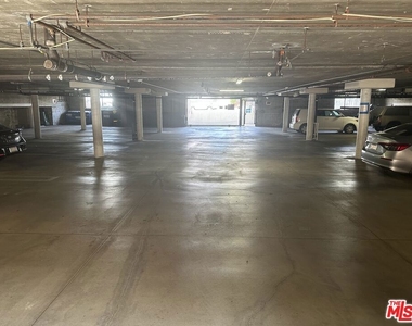 710 Crenshaw Boulevard - Photo Thumbnail 11