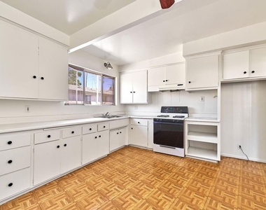 4085 W 7th Street - Photo Thumbnail 11