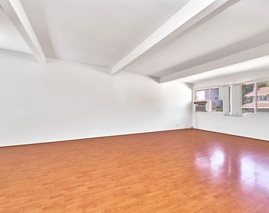 4085 W 7th Street - Photo Thumbnail 7