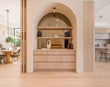 16723 La Maida Street - Photo Thumbnail 7