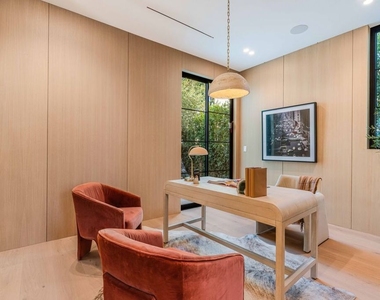 16723 La Maida Street - Photo Thumbnail 10