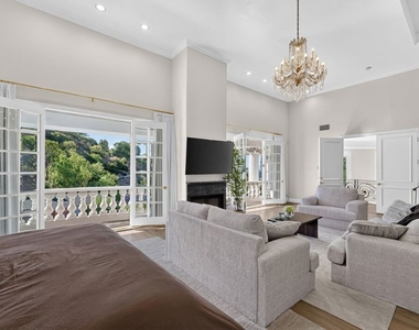 4434 Grimes Place - Photo Thumbnail 9