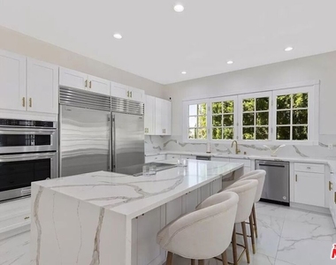 4434 Grimes Place - Photo Thumbnail 25