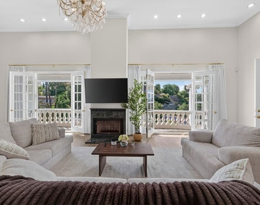 4434 Grimes Place - Photo Thumbnail 8