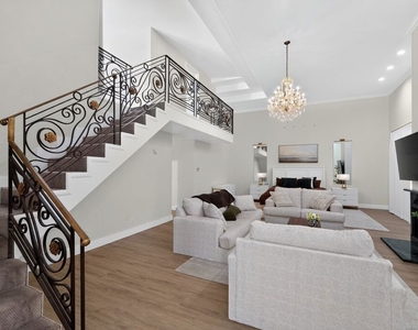 4434 Grimes Place - Photo Thumbnail 10