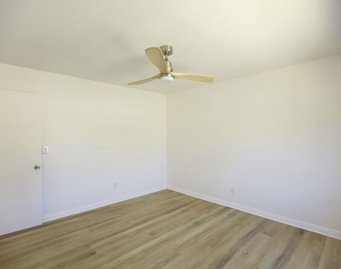 833 S Orange Grove Avenue - Photo Thumbnail 4