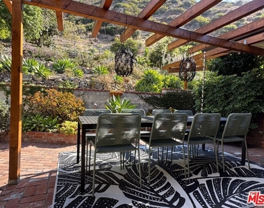 5942 Paseo Canyon Drive - Photo Thumbnail 15