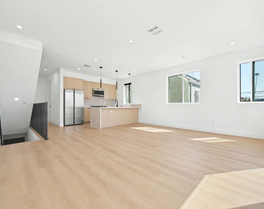 6212 Banner Avenue - Photo Thumbnail 1