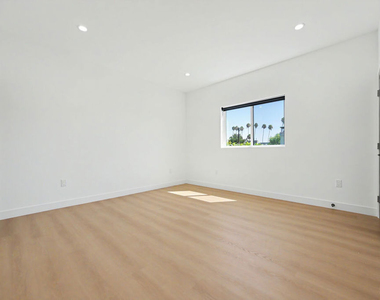 6212 Banner Avenue - Photo Thumbnail 9