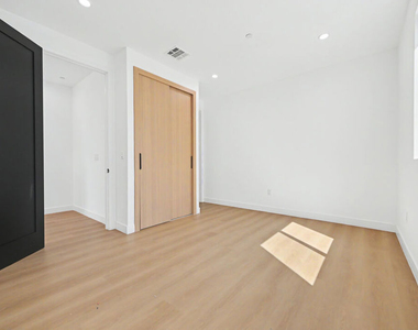 6212 Banner Avenue - Photo Thumbnail 6