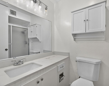 6505 Green Valley Circle - Photo Thumbnail 14