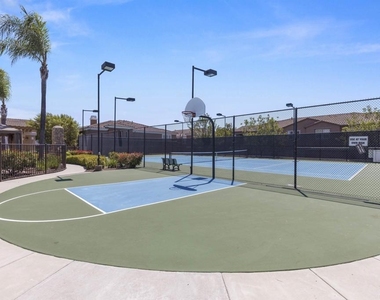 10910 Serafina Ln - Photo Thumbnail 14