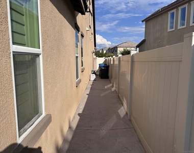 30521 Green Vista - Photo Thumbnail 21