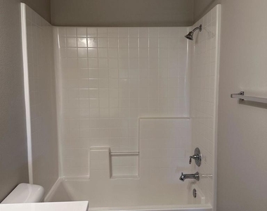 30521 Green Vista - Photo Thumbnail 18