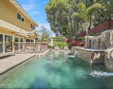 2355 Stormcroft Court - Photo Thumbnail 2