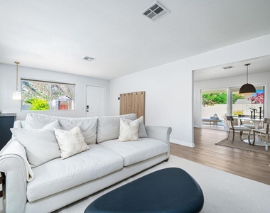 53680 Avenida Montezuma - Photo Thumbnail 19