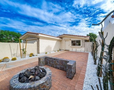 53680 Avenida Montezuma - Photo Thumbnail 11