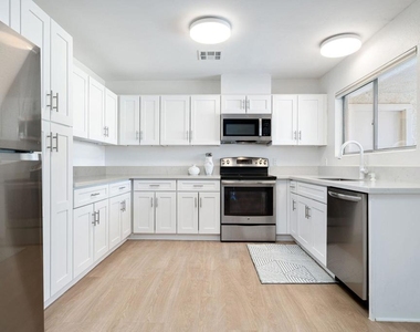 53680 Avenida Montezuma - Photo Thumbnail 23
