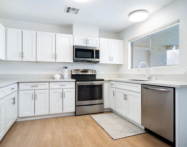 53680 Avenida Montezuma - Photo Thumbnail 24