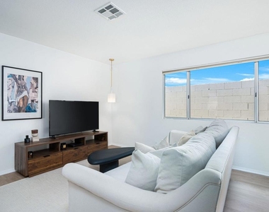 53680 Avenida Montezuma - Photo Thumbnail 16