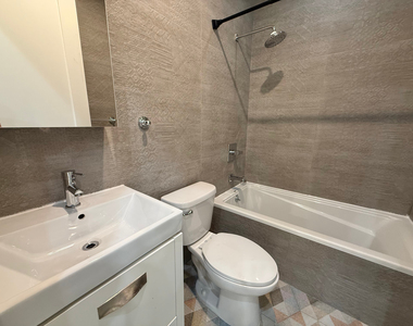 11 Marcus Garvey Boulevard - Photo Thumbnail 9