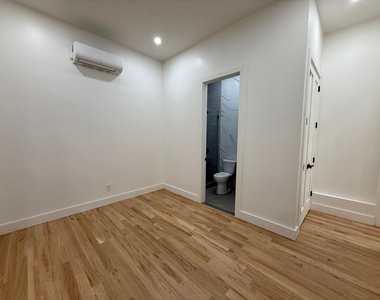 11 Marcus Garvey Boulevard - Photo Thumbnail 14