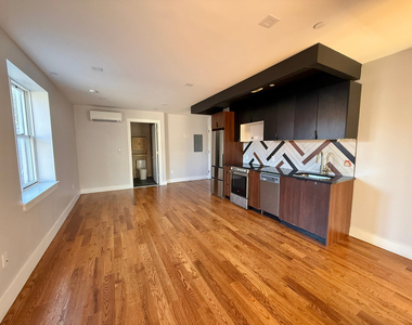 682 East 21st Street - Photo Thumbnail 7