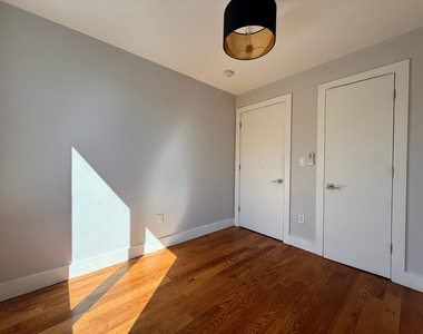 682 East 21st Street - Photo Thumbnail 9