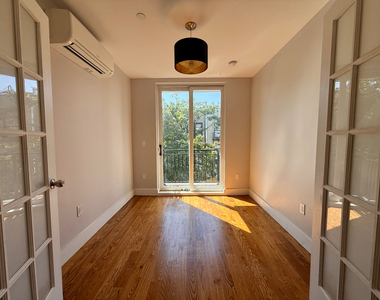 682 East 21st Street - Photo Thumbnail 4